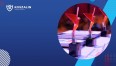 Na grafice znajdują się statuteki.