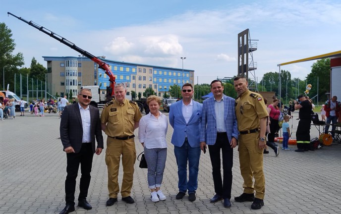 Festyn pod hasłem "Bądź bezpieczny w domu i na wakacjach"