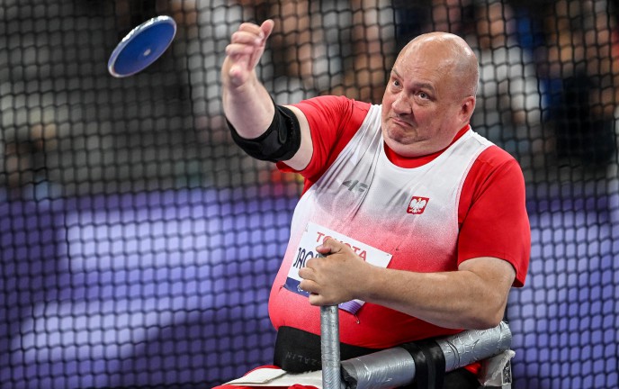 Na zdjęciu znajduje się Robert Jachimowicz