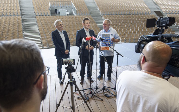 Zdjęcie z konferencji prasowej