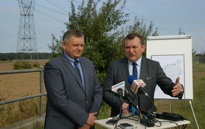 Prezydent Piotr Jedliński i poseł Stanisław Gawłowski na konferencji prasowej