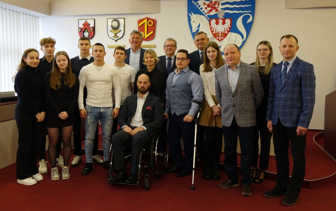 Prezydent przyznał stypendia sportowe dla zawodników i trenerów