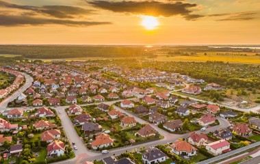 panorama osiedla Unii Europejskiej o zachodzie słońca