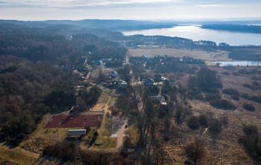 zdjęcie przedstawia panoramę terenu Dzierżęcin - Lubiatowo