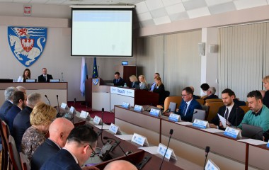 ZAWIADOMIENIE O ZWOŁANIU NADZWYCZAJNEJ SESJI RADY MIEJSKIEJ W KOSZALINIE