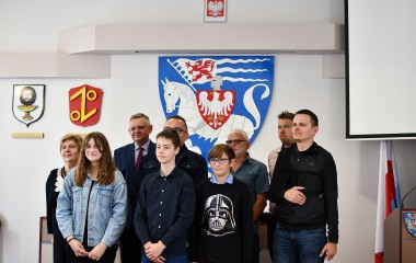 Prezydent ze zwycięzcami 4. edycji rywalizacji „Rowerowa Stolica Polski” 