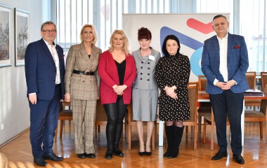 Dobre spotkanie Prezydenta Miasta Piotra Jedlińskiego oraz Zastępcy Prezydenta Przemysława Krzyżanowskiego z Fundacją "Zdążyć z Miłością"