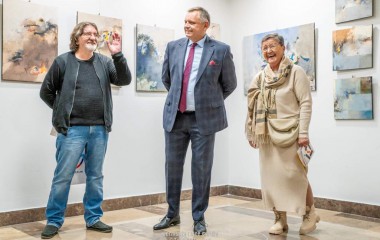 Krzysztof Rapsa z Prezydentem Miasta Piotrem Jedlińskim oraz Bożeną Kaczmarek