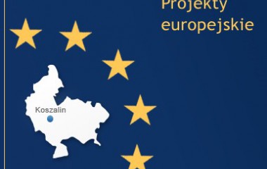 obrazek przedstawia na niebieskim tle gwiazki, napis Koszalin, napis Projekty europejskie